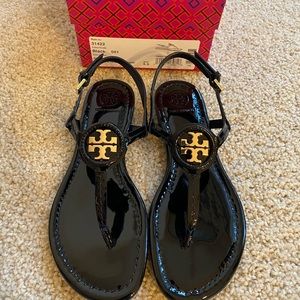 NWT Tory Burch Black Patent Sandals size 5.5